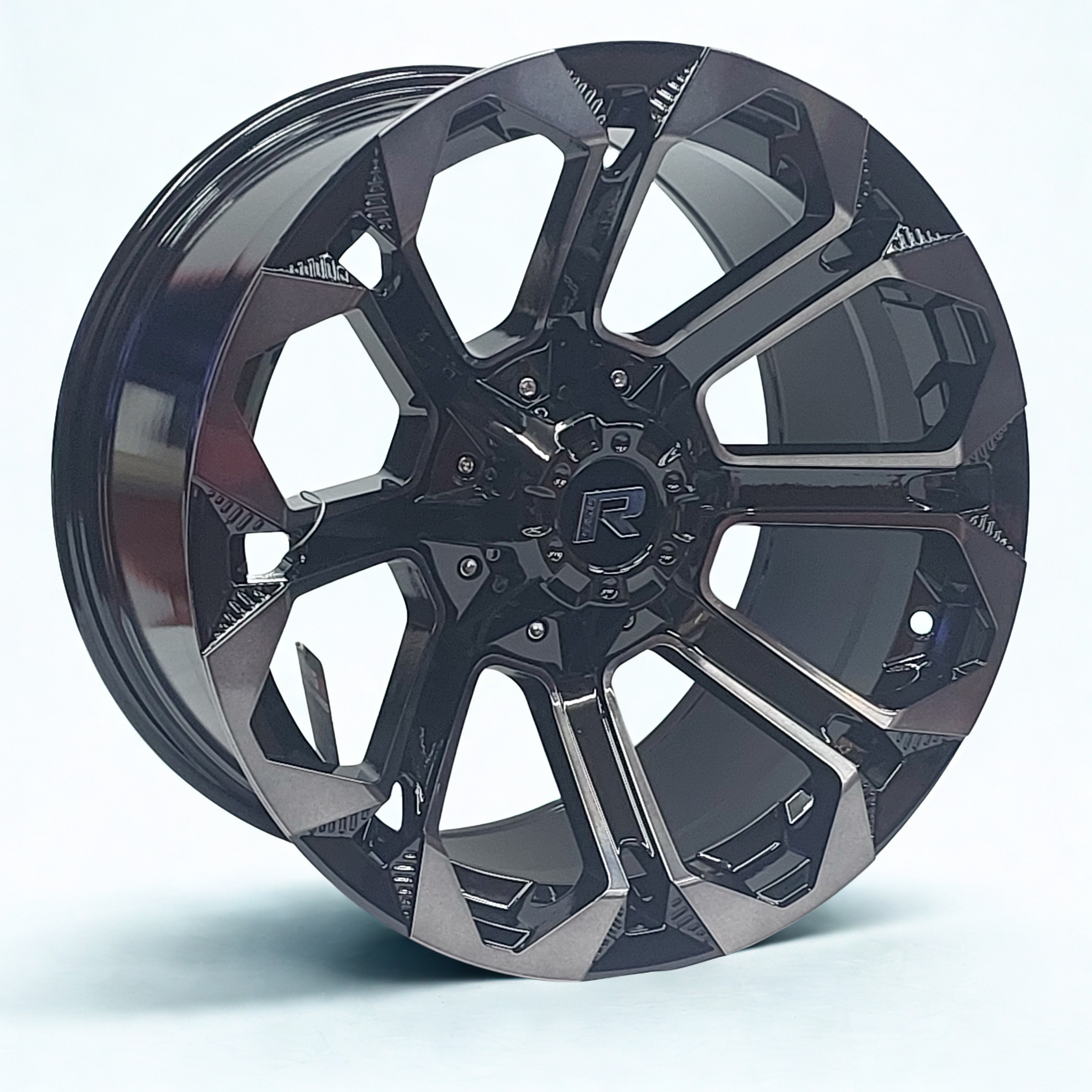 TITANIUM - 172030 17" 4x4
